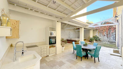 Maison - 180 m² - 5 pièces