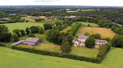 Maison - 560 m² - 14 pièces