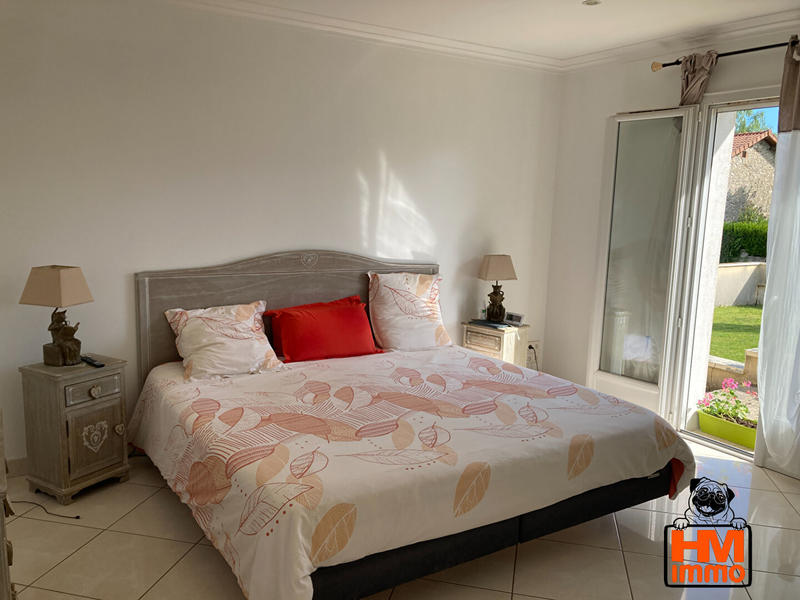 Maison - 207 m² - 7 pièces