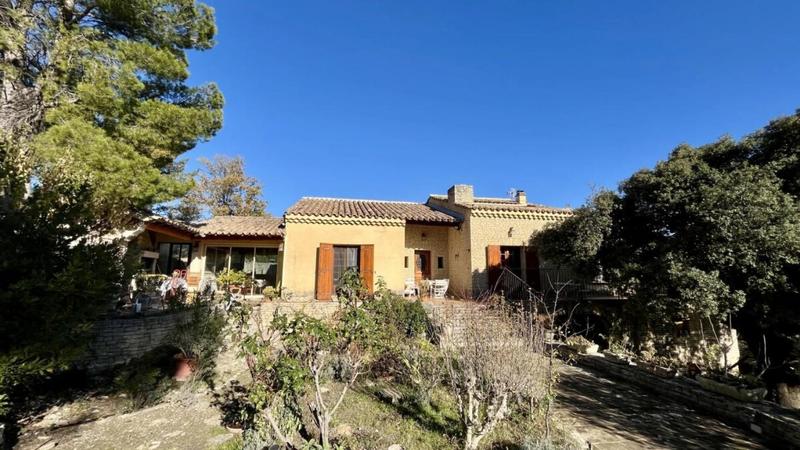 Maison - 185 m² - 5 pièces