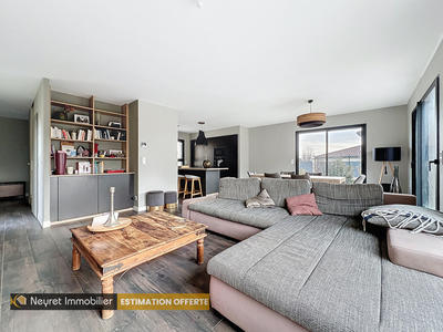 Maison - 121 m² - 5 pièces