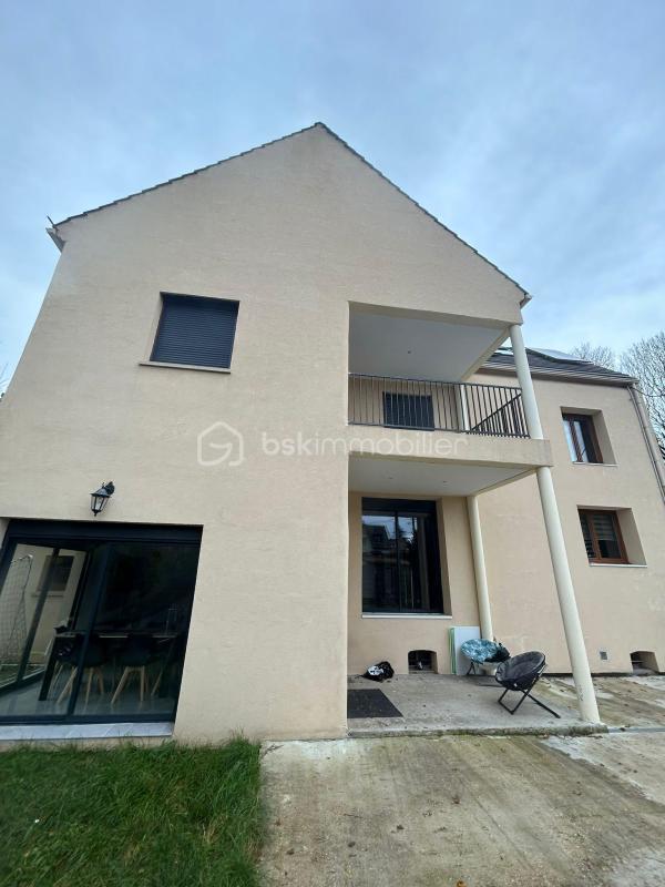 Propriété - 166 m² - 6 pièces