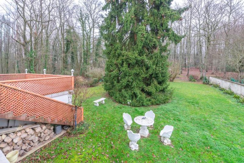 Maison - 215 m² - 10 pièces