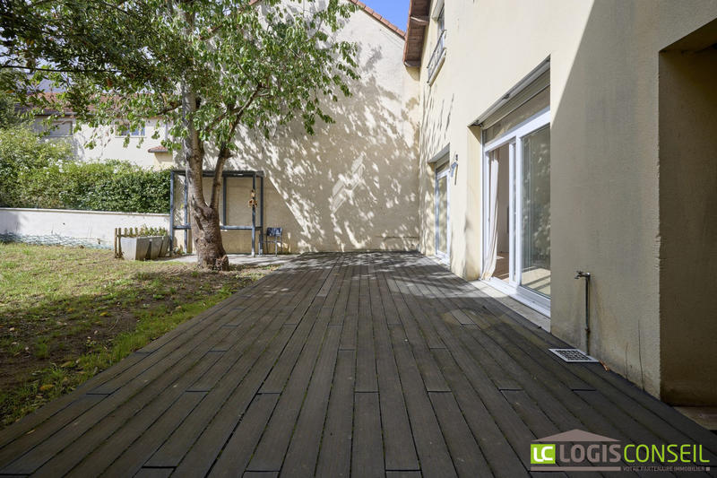 Maison traditionnelle - 128 m² - 8 pièces