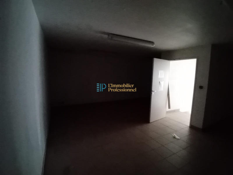 Local commercial - 163 m² - 5 pièces
