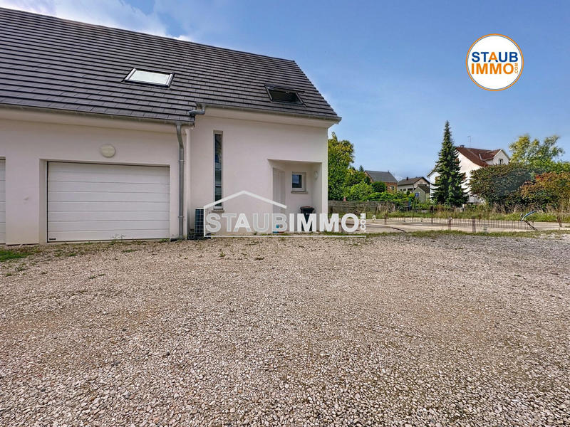 Maison - 90 m² - 4 pièces