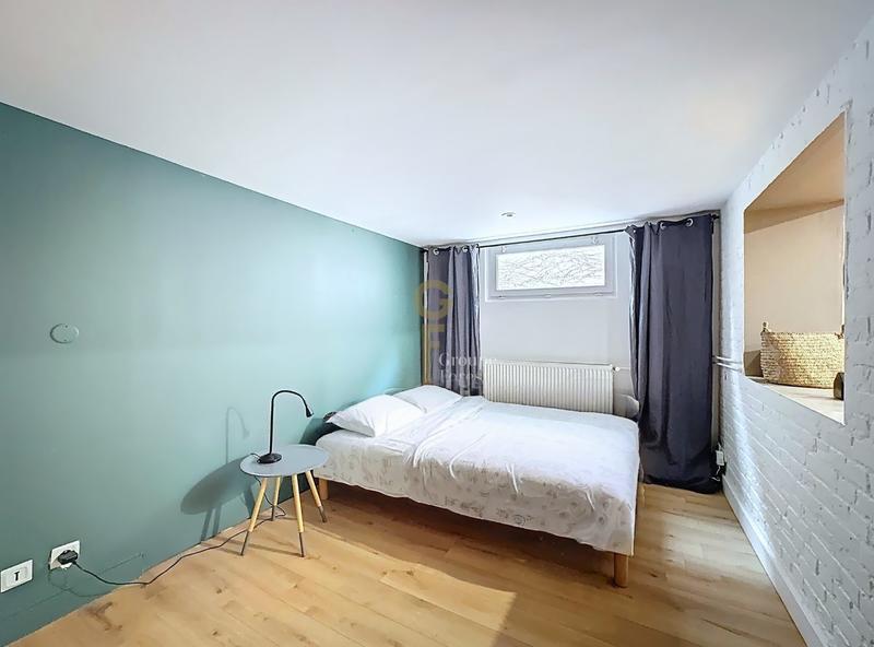 Maison - 180 m² - 7 pièces