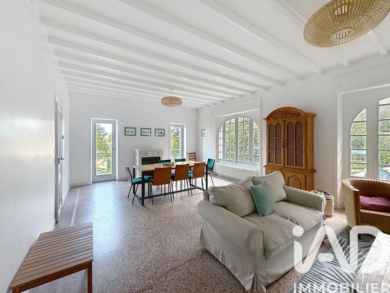 Maison - 179 m² - 7 pièces