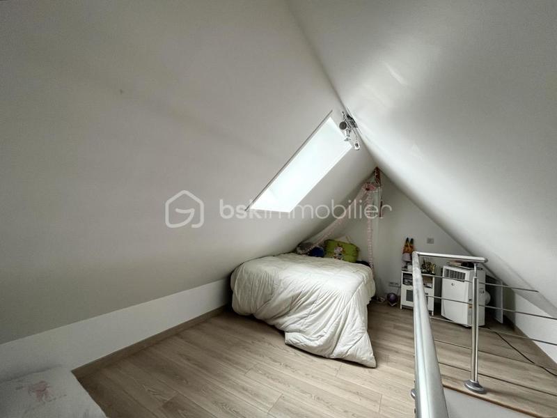 Maison - 166 m² - 7 pièces