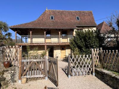 Maison - 230 m² - 11 pièces