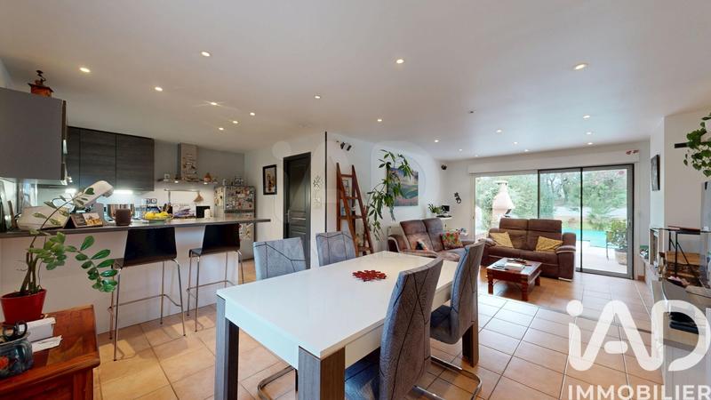 Maison - 108 m² - 4 pièces