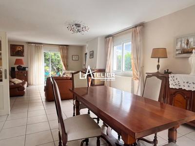 Maison - 152 m² - 5 pièces