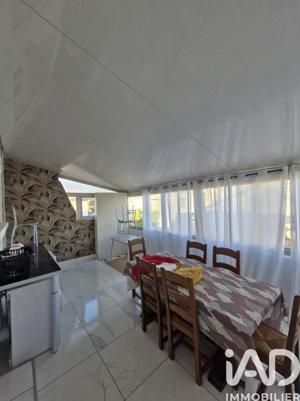 Maison - 230 m² - 6 pièces