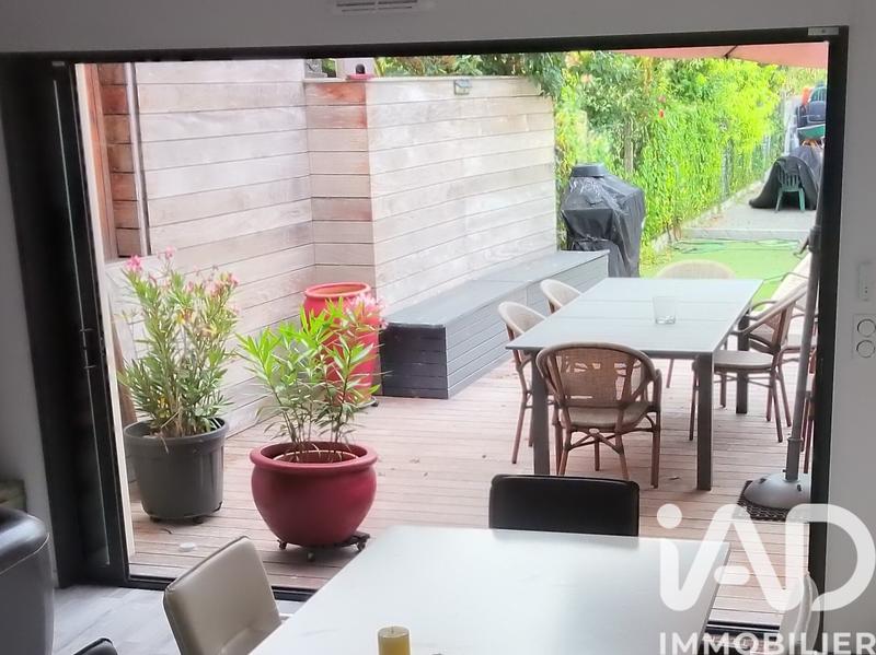 Maison - 161 m² - 6 pièces