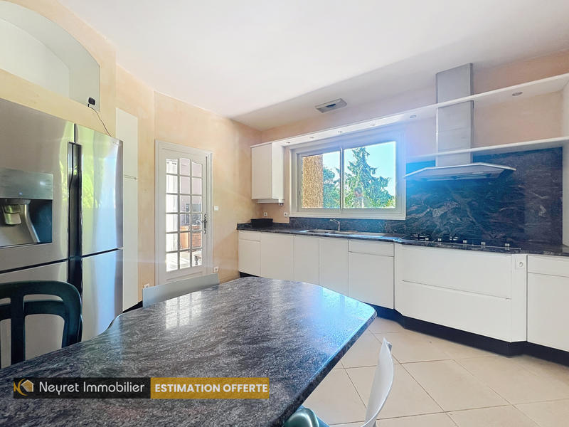 Maison - 160 m² - 5 pièces