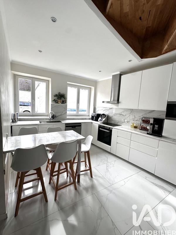 Maison - 142 m² - 7 pièces