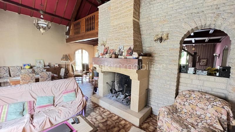 Maison traditionnelle - 198 m² - 7 pièces