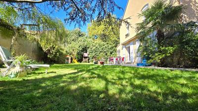 Maison traditionnelle - 163 m² - 7 pièces