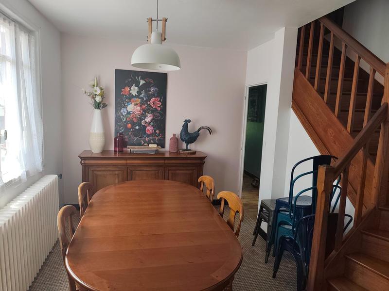 Maison - 99 m² - 6 pièces