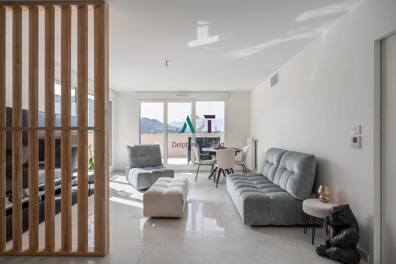 Appartement - 102 m² - 4 pièces