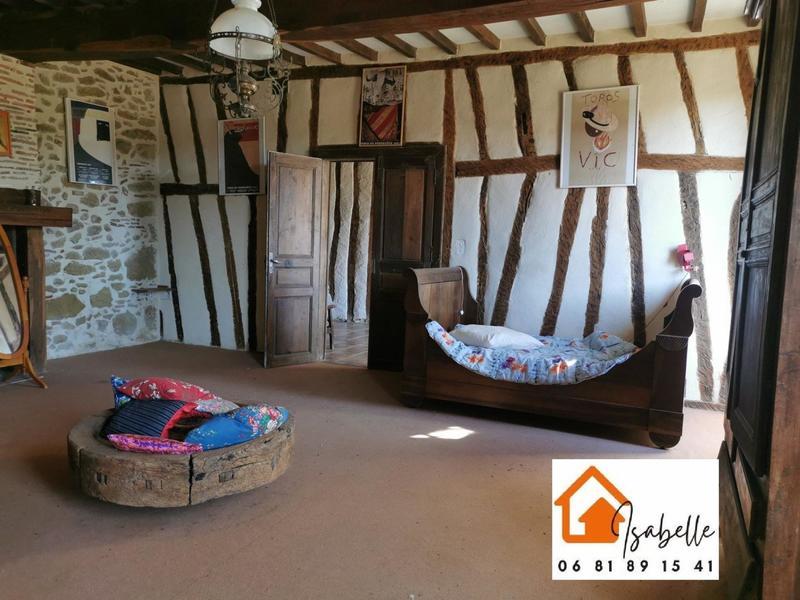 Maison - 235 m² - 8 pièces