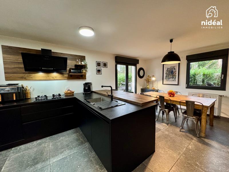 Maison - 125 m² - 6 pièces