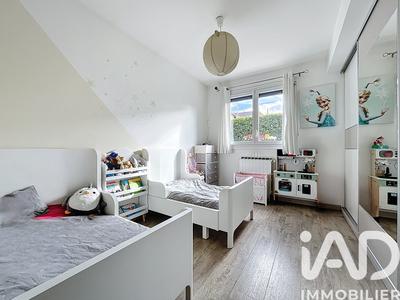 Maison - 138 m² - 7 pièces