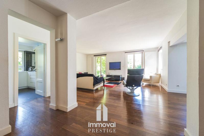 Villa - 208 m² - 5 pièces