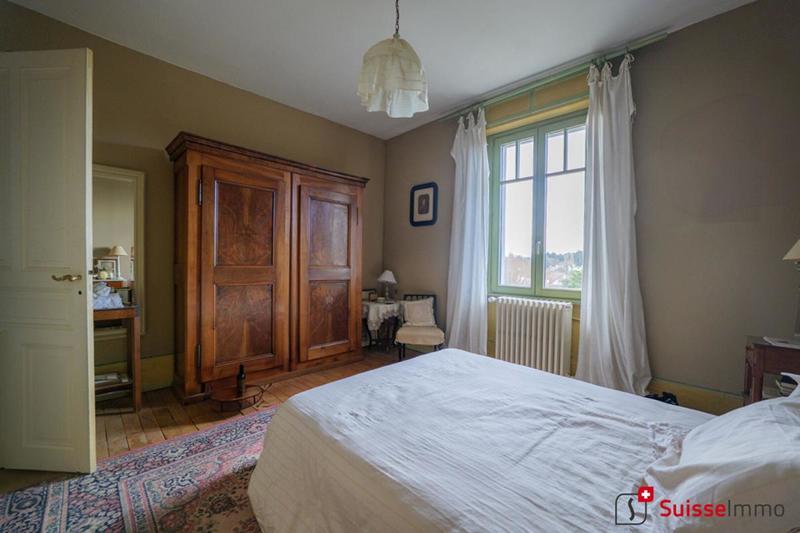 Demeure - 174 m² - 8 pièces