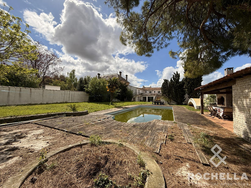 Maison ancienne - 280 m² - 9 pièces