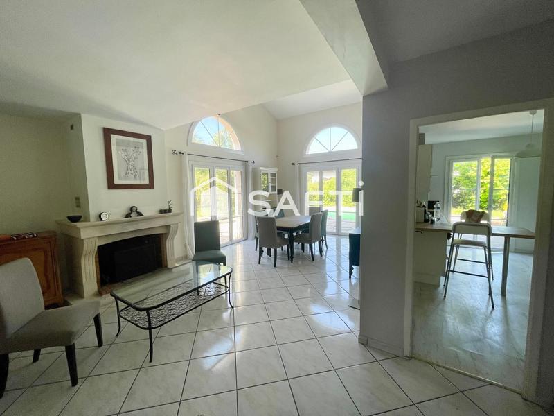 Maison - 195 m² - 8 pièces