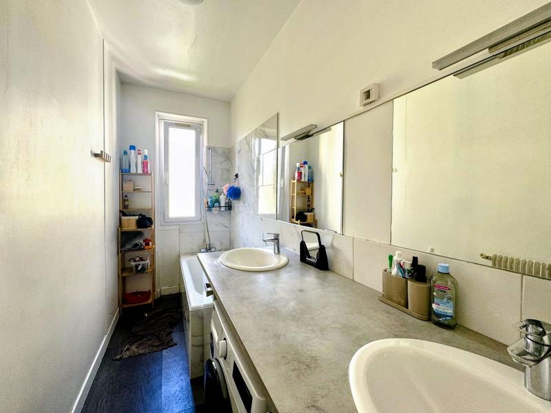 Appartement - 75 m² - 3 pièces