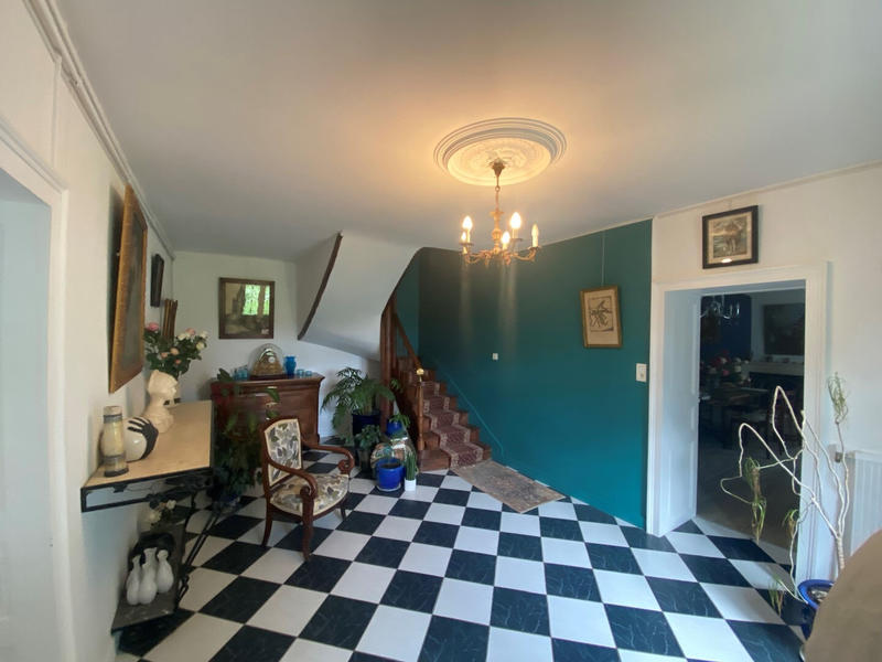 Maison - 350 m² - 11 pièces