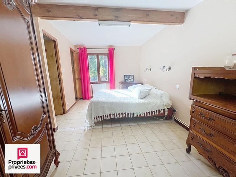 Maison - 210 m² - 7 pièces