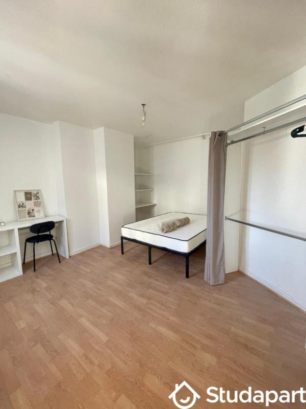 Chambre - 10 m² - 1 pièce