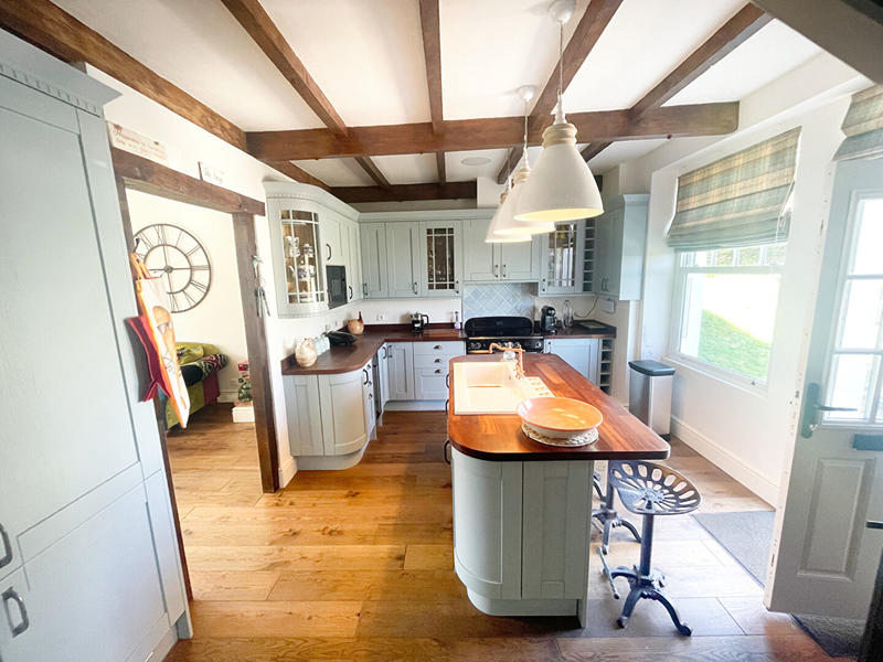 Maison - 110 m² - 5 pièces