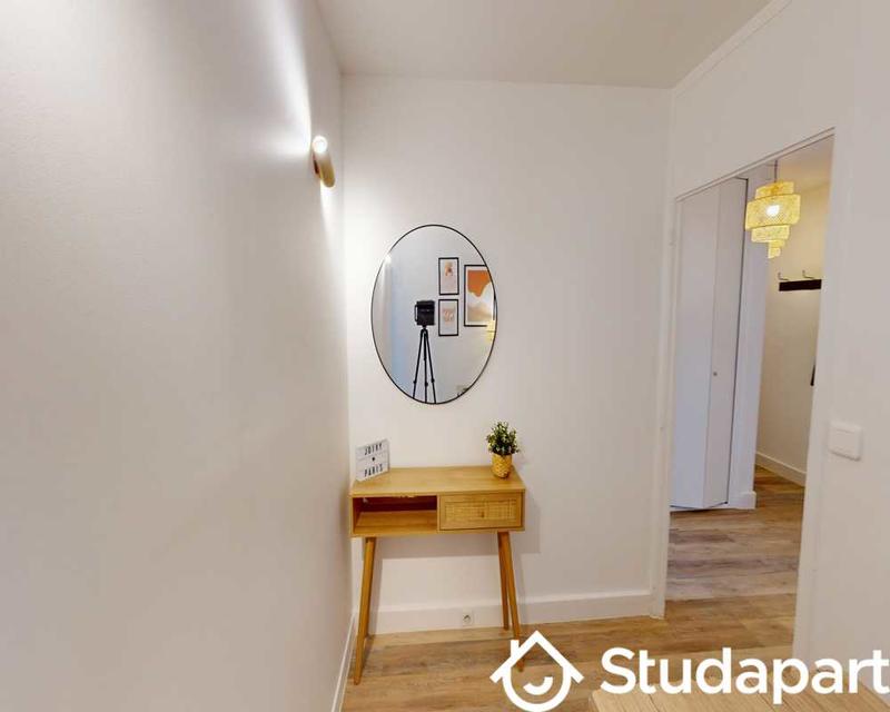 Chambre - 80 m² - 1 pièce