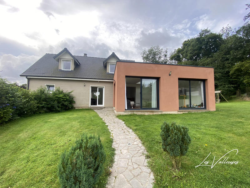 Maison contemporaine - 149 m² - 7 pièces