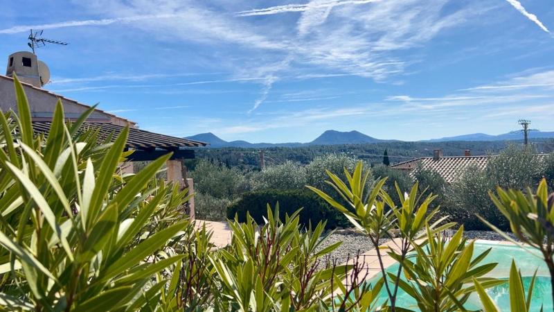 Villa - 95 m² - 3 pièces