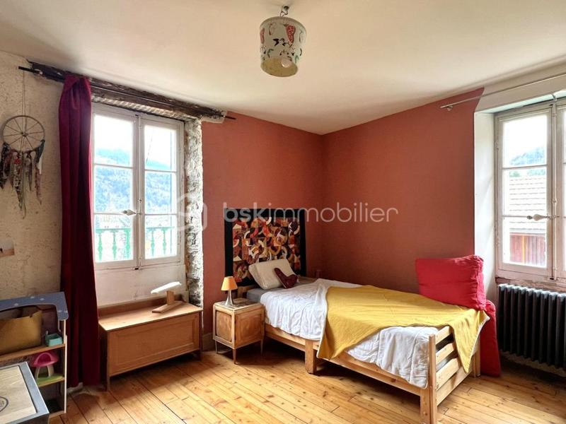 Maison - 196 m² - 6 pièces