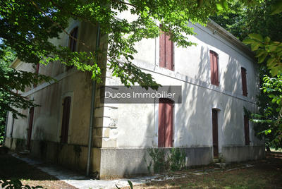 Maison - 360 m² - 8 pièces