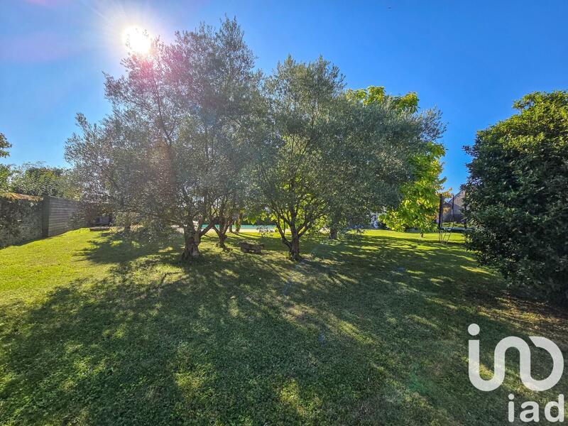 Maison - 238 m² - 8 pièces