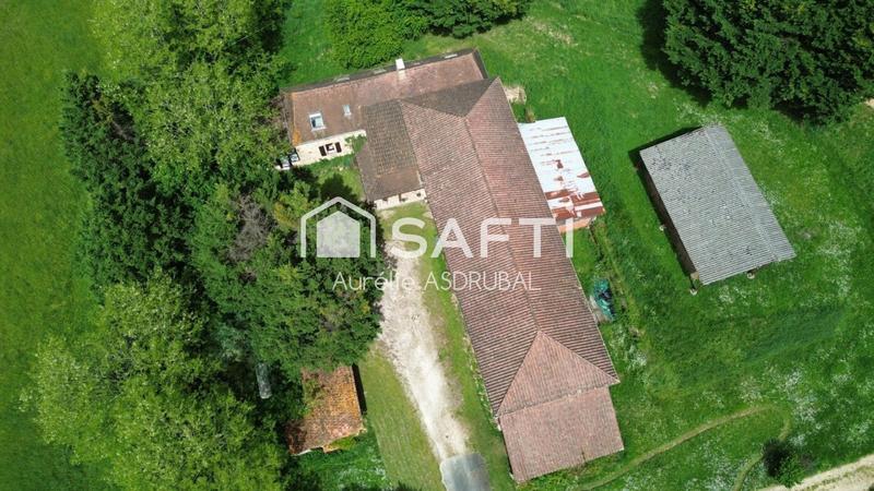 Maison - 230 m² - 10 pièces