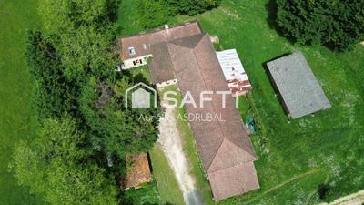 Maison - 230 m² - 10 pièces