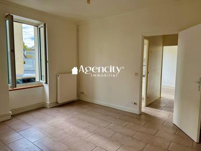 Appartement - 45 m² - 3 pièces
