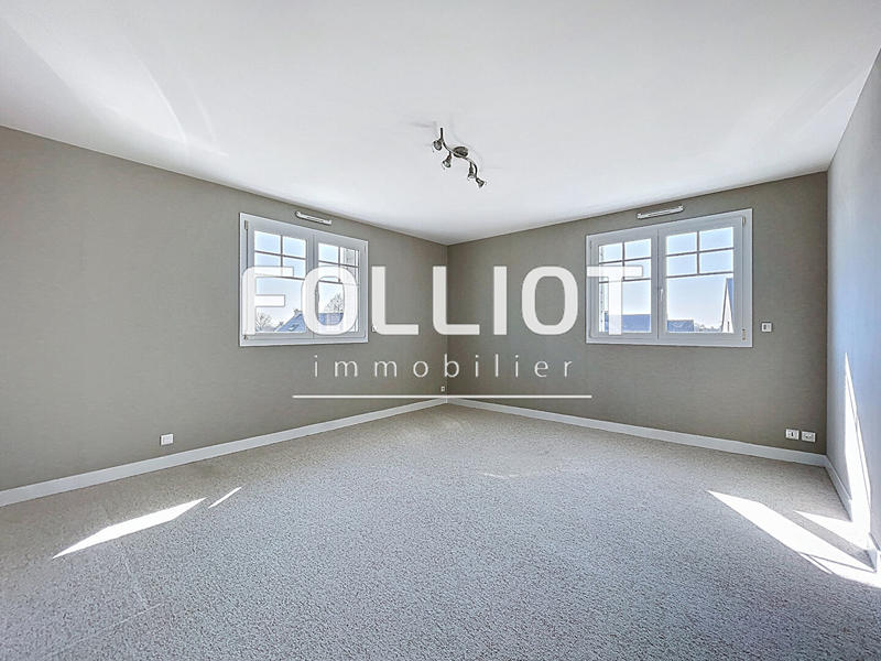 Maison - 142 m² - 7 pièces