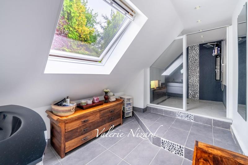 Maison d'architecte - 205 m² - 7 pièces