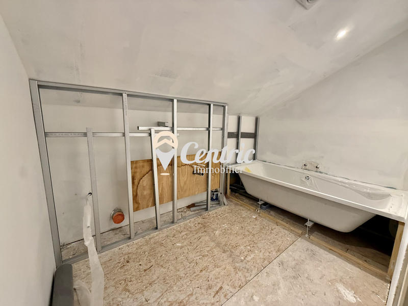 Maison ancienne - 242 m² - 6 pièces