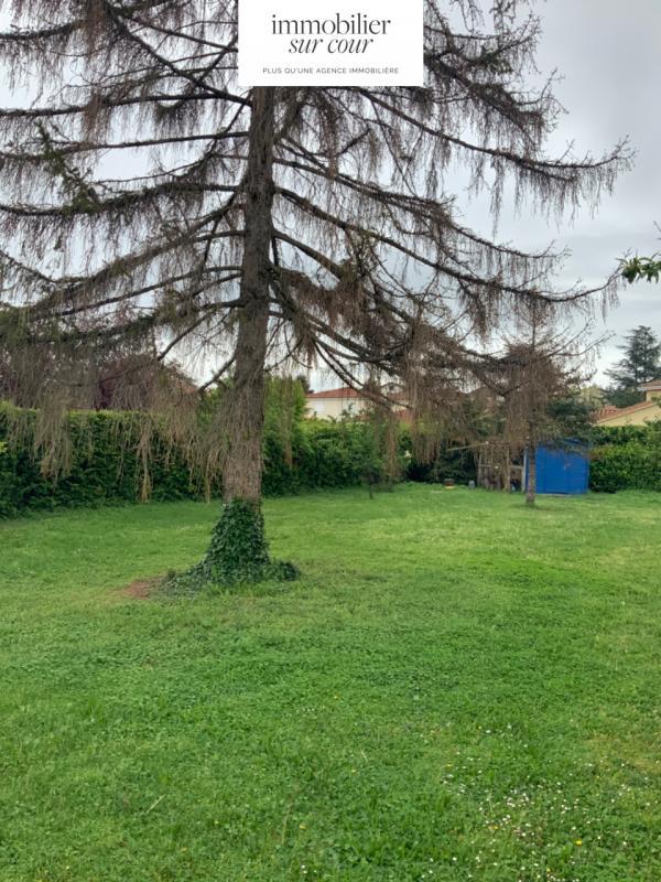 Terrain constructible - 588 m²