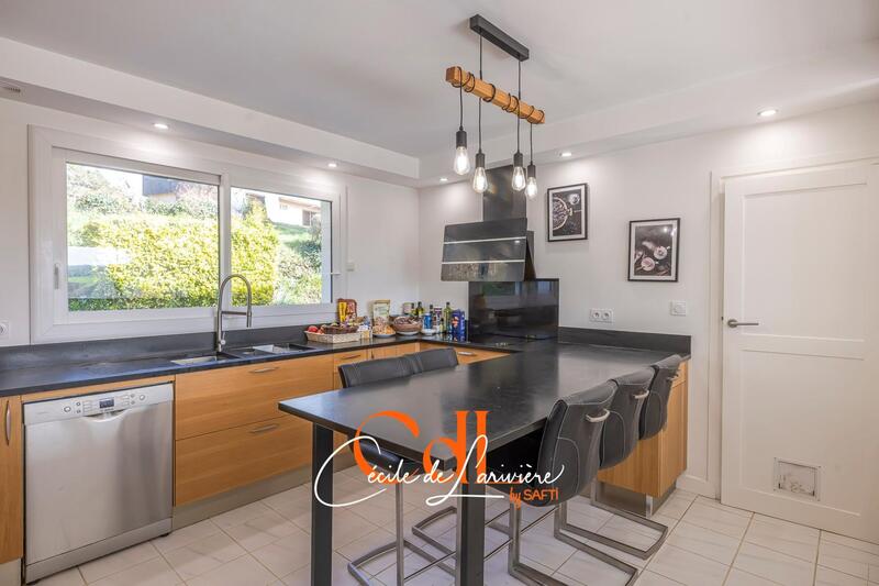 Maison - 139 m² - 6 pièces